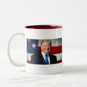 Donald Trump American Flag - 11oz Tweekleurige Koffiemok (Links)