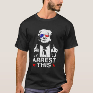 Donald Trump arresteert deze vingers 2024 Verkiezi T-shirt