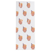 DONALD TRUMP BIRTHDAY WIJN CADEAUTAS (Achterkant)