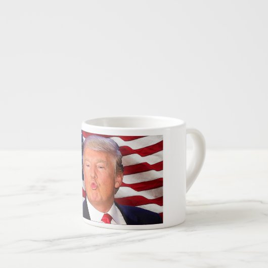 Donald Trump Espresso Kop (Voorkant rechts)