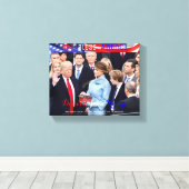 Donald Trump legt eed af van Kantoor POTUS Canvas Afdruk (Insitu (Houten vloer))