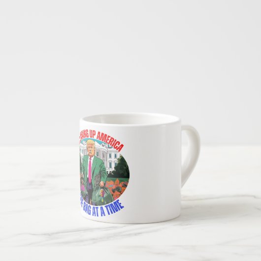 DONALD TRUMP MAAKT AMERIKA ÉÉN TAS PER KEER SCHOON ESPRESSO KOP (Voorkant rechts)