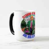 DONALD TRUMP MAAKT AMERIKA ÉÉN TAS PER KEER SCHOON MAGISCHE MOK (Voorkant links)