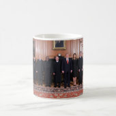 Donald Trump met de rechtspraak van het Hooggerech Koffiemok (Center)