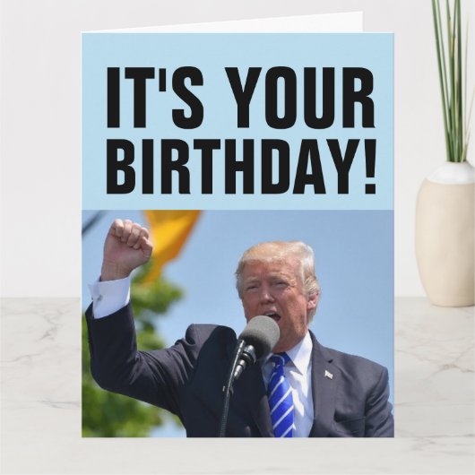 DONALD TRUMP TREMENDOUS BIRTHDAY OVERGEPLAATSTE KA KAART (Voorkant)
