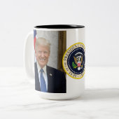 Donald Trump Tweekleurige Koffiemok (Voorkant links)