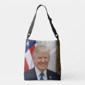 Donald Trump US President Witte Huis MAGA 2024 Crossbody Tas (Achterkant)