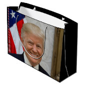Donald Trump US President Witte Huis MAGA 2024 Groot Cadeauzakje (Achterkant Gekanteld)