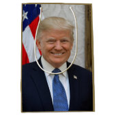 Donald Trump US President Witte Huis MAGA 2024 Medium Cadeauzakje (Voorkant)