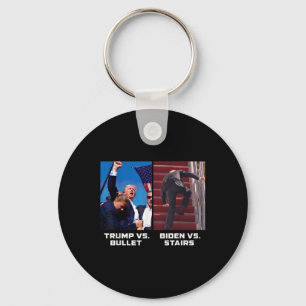 Donald Trump vs Bullet Biden vs Stairs Grappig Tru Sleutelhanger