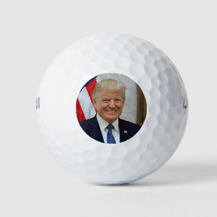Donald Trump White House President Portret Golfballen