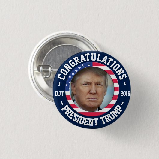 Donald Trump Won de Verkiezing! De Button van de (Voorkant /achterkant)