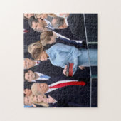Donald Trump wordt gedragen als President Legpuzzel (Verticaal)