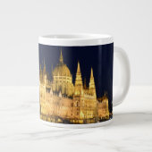 Donaujuweel, parlementsgebouw aan de Donau Grote Koffiekop (Voorkant rechts)