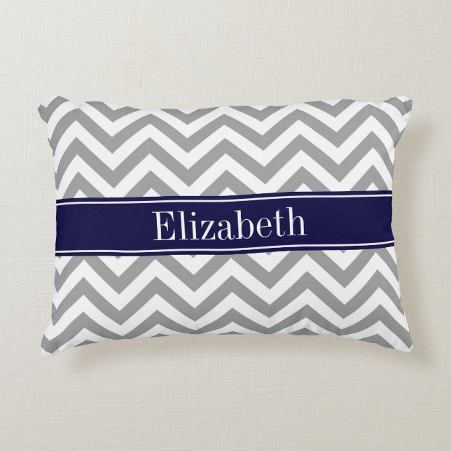 Donk Gray Lg Chevron Navy Blue Name Monogram Decoratief Kussen (Voorkant)