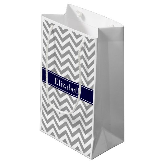 Donk Gray Lg Chevron Navy Blue Name Monogram Klein Cadeauzakje (Voorkant Gekanteld)