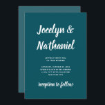 Donker Blauwgroen | Eenvoudig en modern script Kaart<br><div class="desc">Deze eenvoudige en minimalistische huwelijksuitnodiging heeft een stevige donkergekleurde blauwgroen achtergrond,  met een coördinerende lichtere tint op de rug en gedurfde moderne typografie.</div>