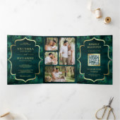 Donker Blauwgroen Peacock Feathers QR Code Bruilof Drieluik Uitnodiging (Binnen)