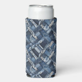 Donker distressed denim patchwork en vlechten seltzer blikjeskoeler (Seltzer Voorkant)
