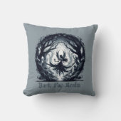 Donker gezicht in magisch bos kussen (Voorkant)