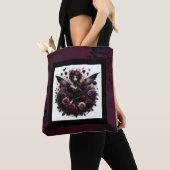 Donker Gotisch Bos Fairy Bloemen Rozen Bourgondië Tote Bag (Dichtbij)