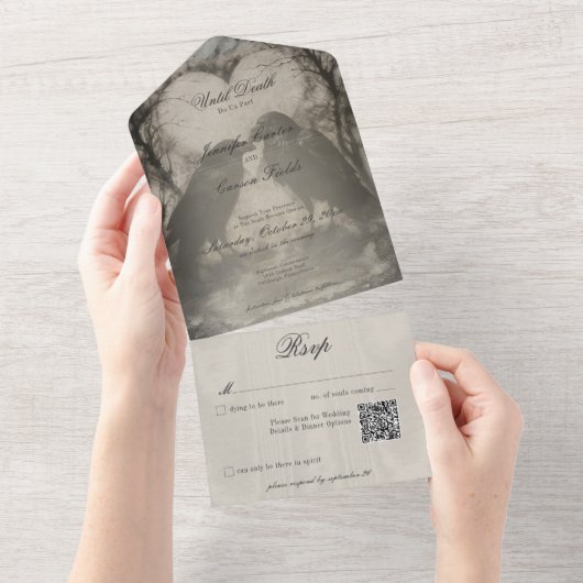Donker Gotisch Zwart & Tan Raven Bruiloft QR Code All In One Uitnodiging (Afscheurbaar)