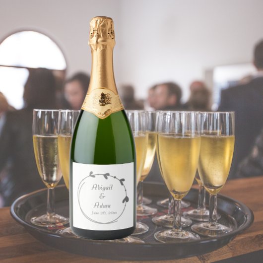 Donker Grijs Eenvoudig Hart Krans Bruiloft Sparkling Wijnetiket