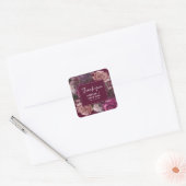 Donker humeurige bordeaux & blos bloemenbruiloft vierkante sticker (Envelop)