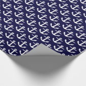 Donker marineblauw wit scheepsankerpatroon cadeaupapier (Hoek)