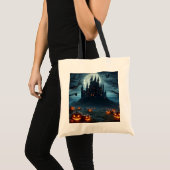 Donker, middeleeuws kasteel, vleermuizen en pompoe tote bag (Voorkant (product))