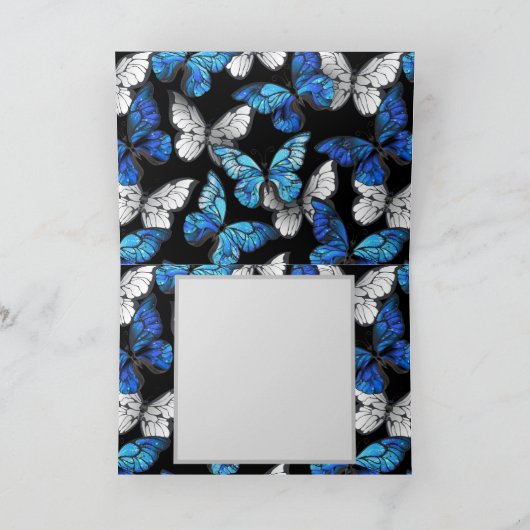 Donker naadloos patroon met blauwe vlinders Morpho (Binnen)