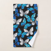 Donker naadloos patroon met blauwe vlinders Morpho Bad Handdoek (Handdoek)