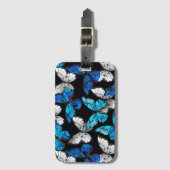 Donker naadloos patroon met blauwe vlinders Morpho Bagagelabel (Voorkant (verticaal))