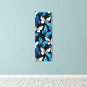 Donker naadloos patroon met blauwe vlinders Morpho Canvas Afdruk (Insitu (Houten vloer))