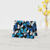 Donker naadloos patroon met blauwe vlinders Morpho Kaart (Gele Bloem)