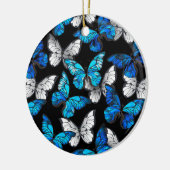Donker naadloos patroon met blauwe vlinders Morpho Keramisch Ornament (Links)