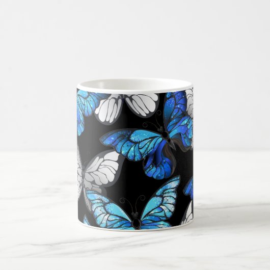 Donker naadloos patroon met blauwe vlinders Morpho Koffiemok (Center)