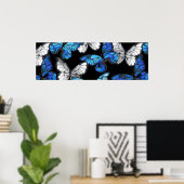 Donker naadloos patroon met blauwe vlinders Morpho Poster (Thuiskantoor)