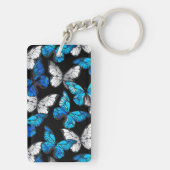 Donker naadloos patroon met blauwe vlinders Morpho Sleutelhanger (achterkant)