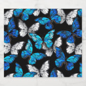 Donker naadloos patroon met blauwe vlinders Morpho Sparkling Wijnetiket (Enkel label)