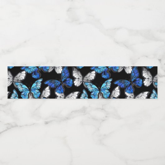 Donker naadloos patroon met blauwe vlinders Morpho Waterfles Etiket (Enkel label)