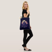 Donker Paarse Gotische spookhuis Tote Bag (Op model)
