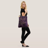 Donker Paarse Waterverf Roos Gold Maid of Honor Tote Bag (Op model)