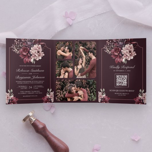 Donker Pruim Somber Bloem Kader QR Code Bruiloft Drieluik Uitnodiging