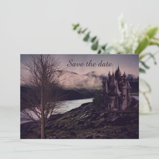 Donker romantisch gotisch kasteel save the date (Staand voorkant)