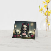 Donker romantisch schattig gothic meisje met verja kaart (Gele Bloem)