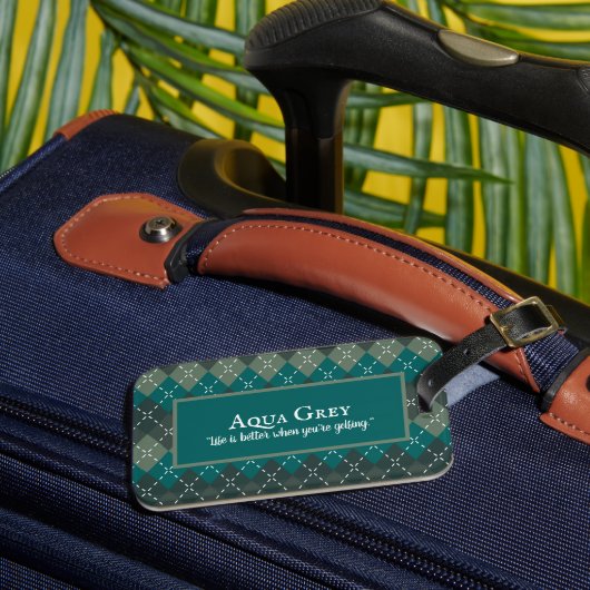 Donker Turquoise en Grijs Preppy Argyle Bagagelabel (Voorkant Insitu 3)