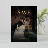 Donker Vervaagde Foto Elegante Huwelijk Save the D Folie Uitnodiging (Staand Voorkant)