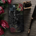 Donker Victoriaans Frans Roos Ephemera Case-Mate iPhone Case<br><div class="desc">gegraveerde scrollwork,  zilveren kant,  boeroendemische rozen en franse script op de achtergrond van de zwarte damask.</div>