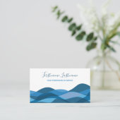 Donkerblauw abstract golven kalligrafie-visitekaar visitekaartje (Staand voorkant)